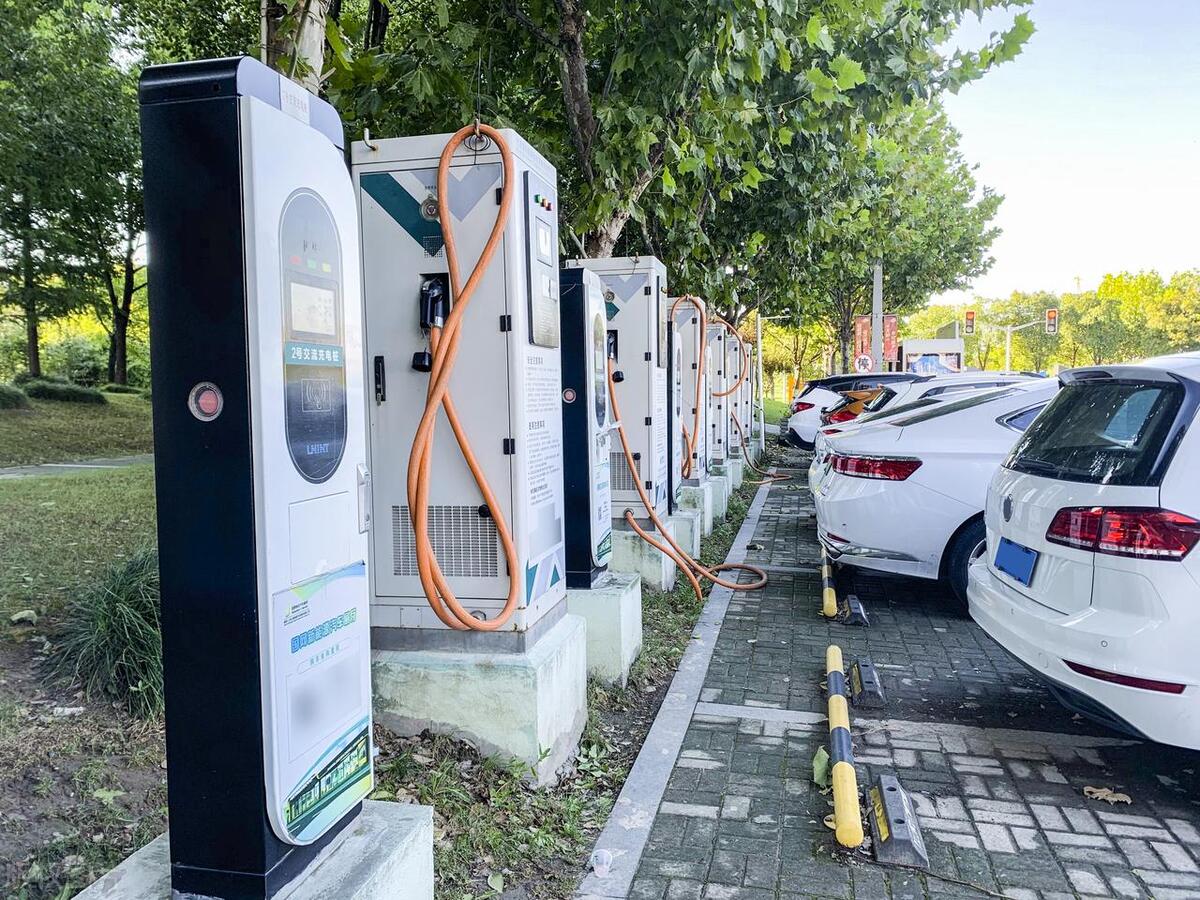 城市充電新景觀：藝術(shù)化充電樁設(shè)計(jì)探索